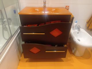 Mueble de baño y accesorios