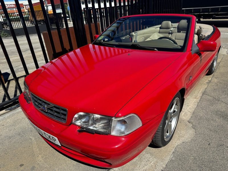 Volvo C70 2003 - foto 1