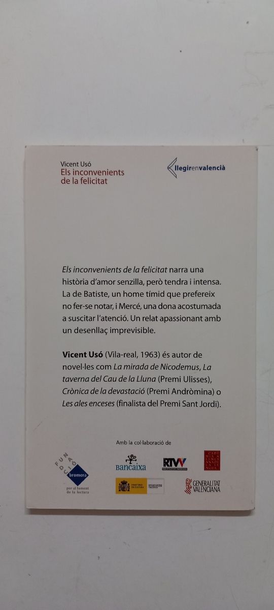 Libro"Els inconvenients de la felicitat"