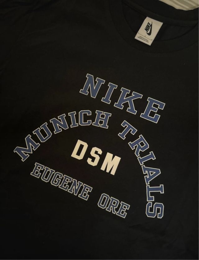 Camiseta Nike x Dover Street Market (DSM)