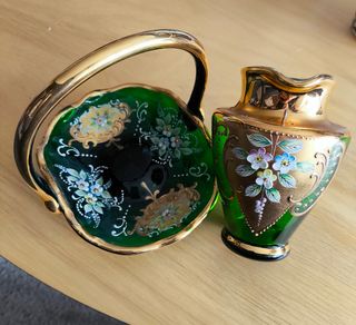 Jarrón y bombonera de Bohemia