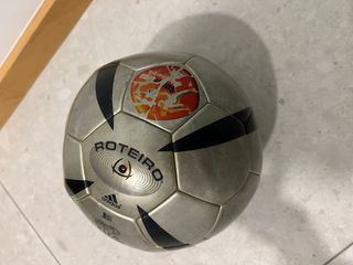 Bola Oficial Adidas Europeu 2004 em Portugal