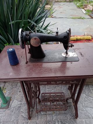 Máquina de coser Alfa