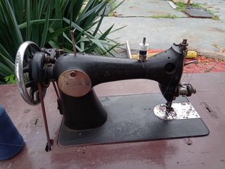 Máquina de coser Alfa