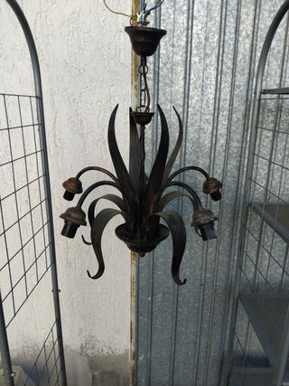 Lampadario in stile Liberty