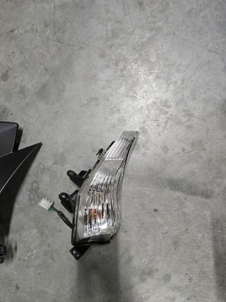 Carenado frontal derecho tmax 530xp