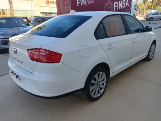 SEAT TOLEDO 2013