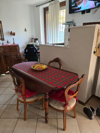 Tavolo in Noce€800 - 4 Sedie Luigi Filippo€30