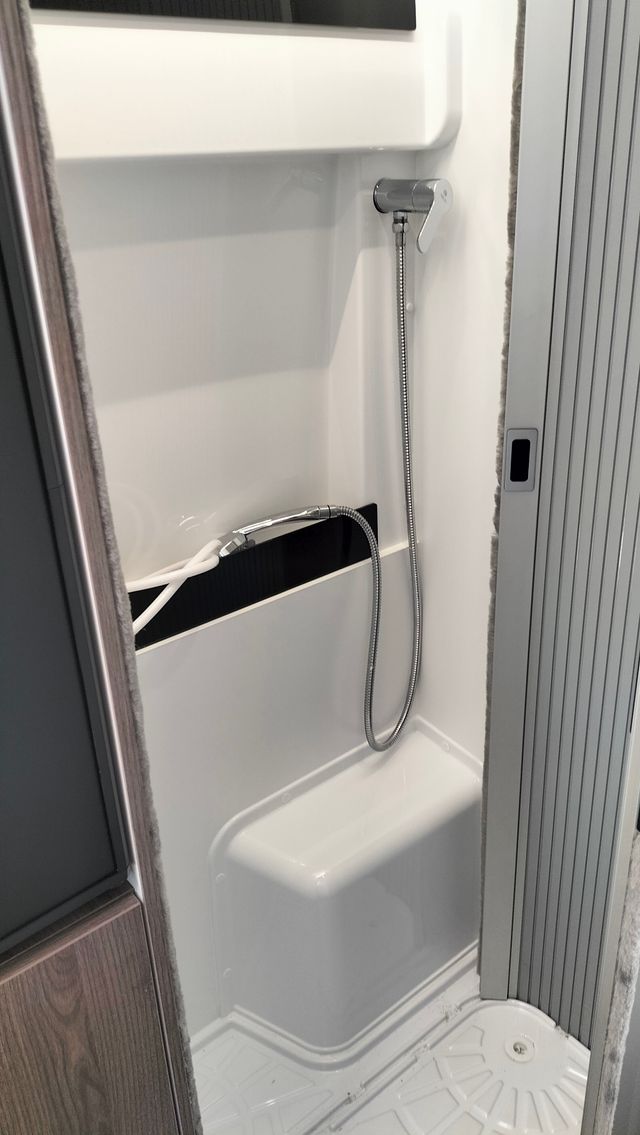 Camper Benivan 170 Plus 5 plzas con techo elevable