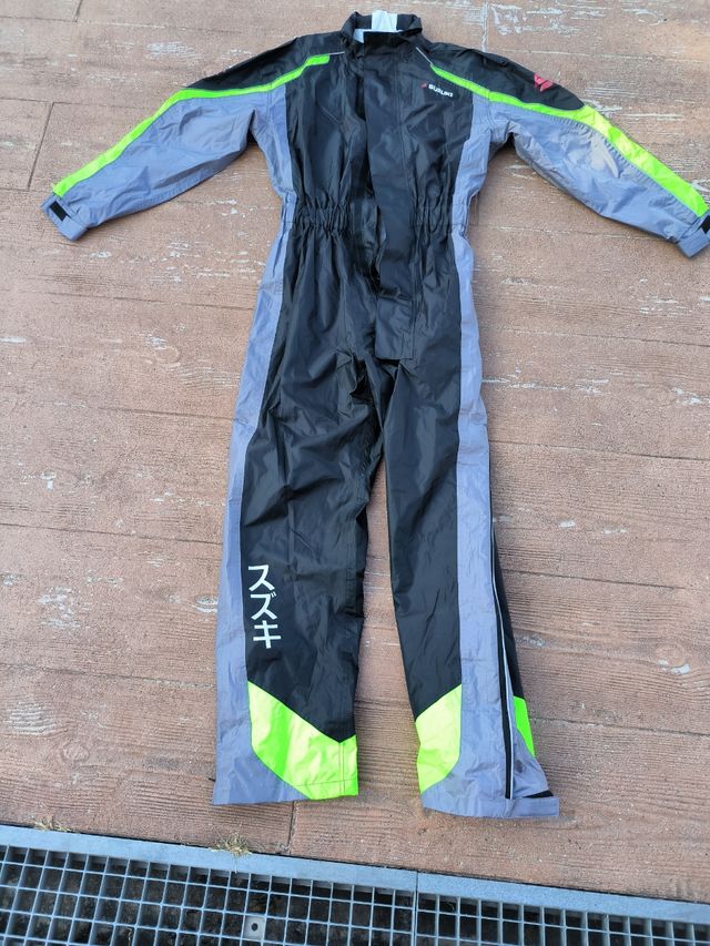 Se vende chubasquero moto