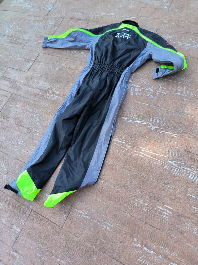 Se vende chubasquero moto