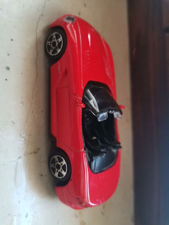 Dodge viper 1/43 maisto