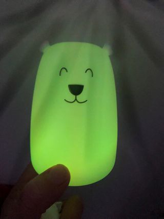 Lampada a forma di orso che cambia colore 
