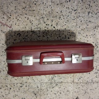 Maleta vintage granate