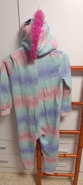 Pijama de unicornio niña talla 8 años