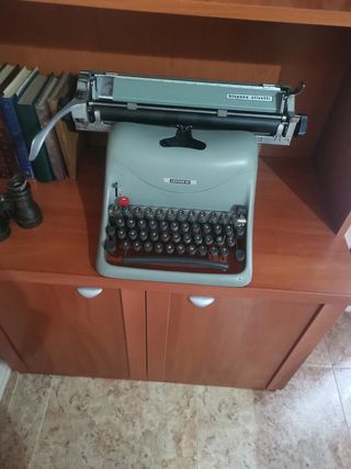Máquina de escribir, años 70.
