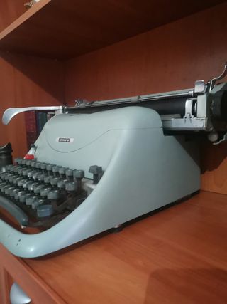Máquina de escribir, años 70.