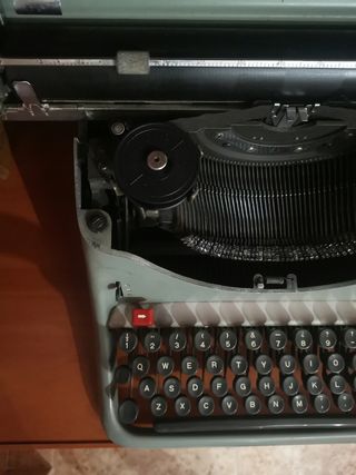 Máquina de escribir, años 70.