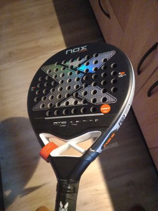 Pala padel nox at10 nueva