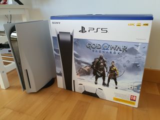 PLAYSTATION 5 LECTOR + DUALSENSE + SPIDERMAN