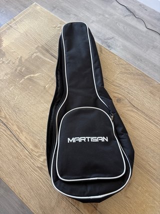 Martisan modelo NUK-23M Regalo soporte y funda