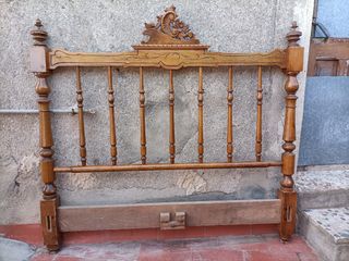 Cabezal de cama antiguo )Pino Canadá)