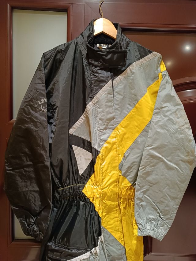 MONOS MOTO AGUA IMPERMEABLE MARCA LEVIOR