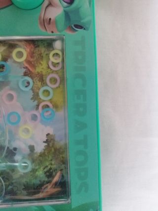 Juego de agua y anillas Triceratops