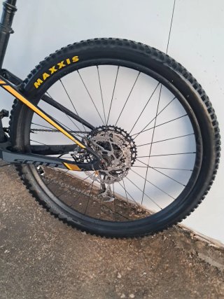 Scott spark 910