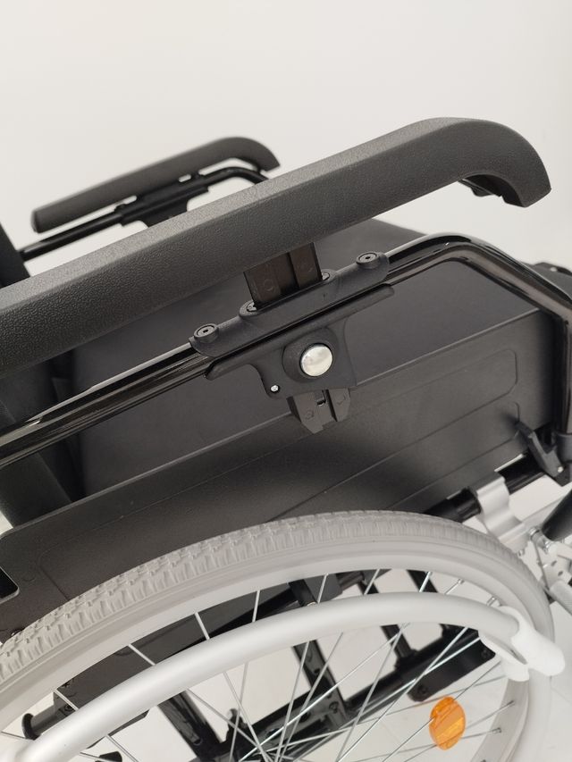 Silla de ruedas antivuelco