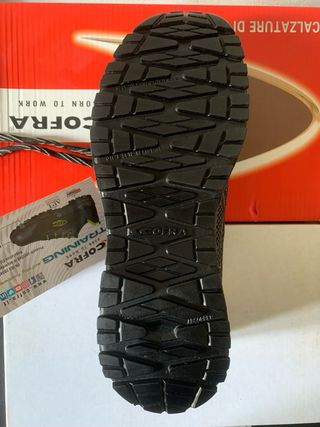 Zapato de seguridad punta hierro antideslizante