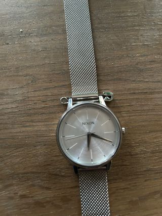 Reloj Nixon mujer the Kesignton imperdible