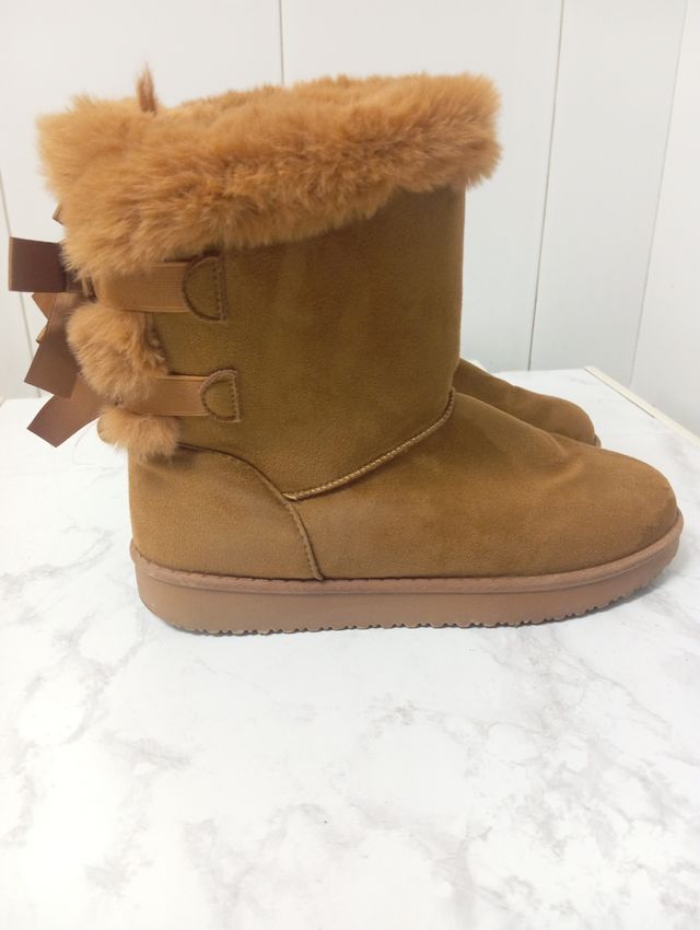 Botas  de mujer color marrón 