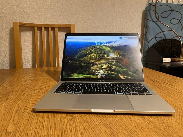 Mcbook Pro 13,3 2022