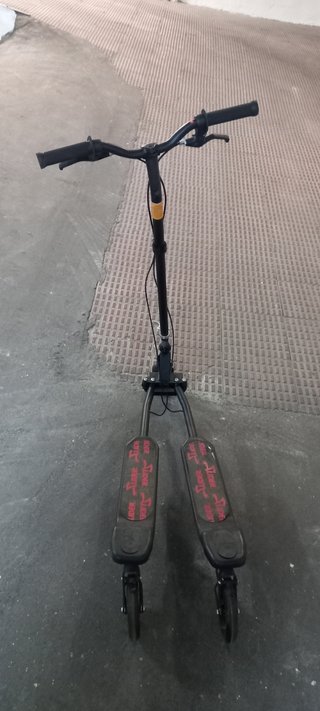 Patinete doble de 3 ruedas