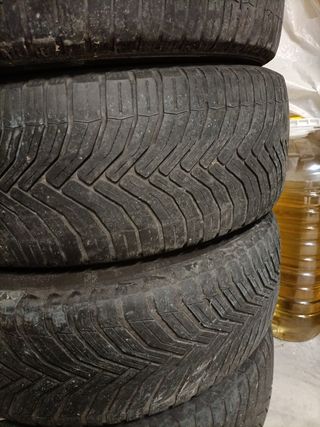 Llantas 16 de mercedes pero pueden valer para otro