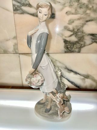 Figura mujer de Lladró