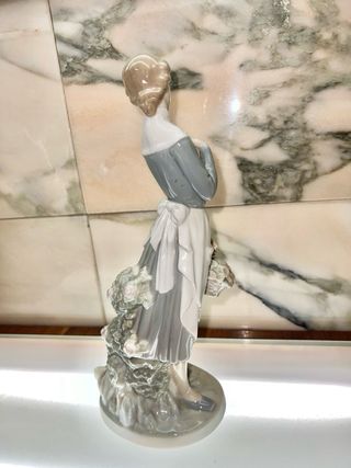 Figura mujer de Lladró