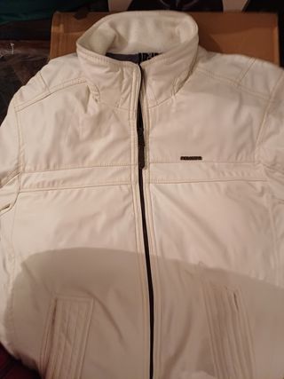 Cazadora - Bomber polipiel blanca Pull&Bear