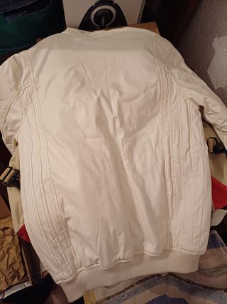 Cazadora - Bomber polipiel blanca Pull&Bear