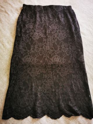 Falda de malla entallada imitac. encaje