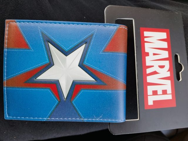 Cartera Marvel Capitán América