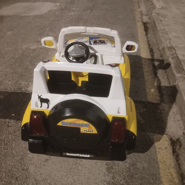 Coche eléctrico recargable