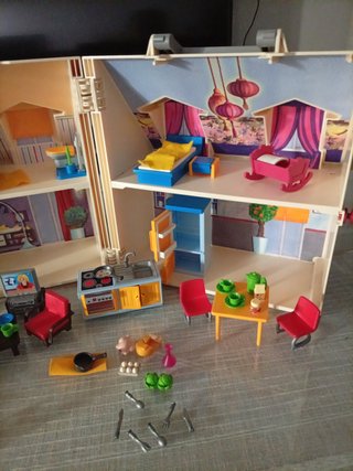 Casa de muñecas Playmobil maletín