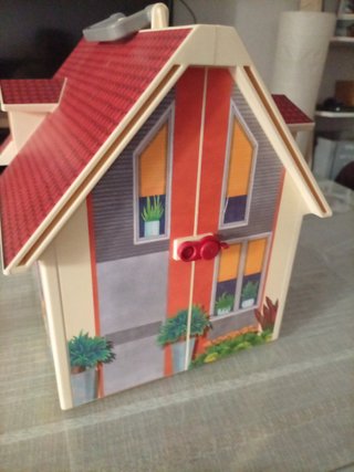 Casa de muñecas Playmobil maletín