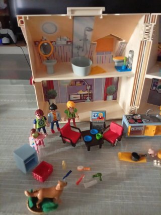 Casa de muñecas Playmobil maletín
