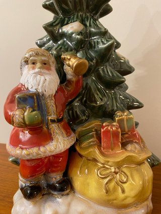 Árbol de Navidad de porcelana con Papá Noel