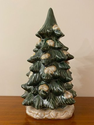 Árbol de Navidad de porcelana con Papá Noel