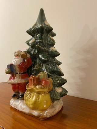 Árbol de Navidad de porcelana con Papá Noel