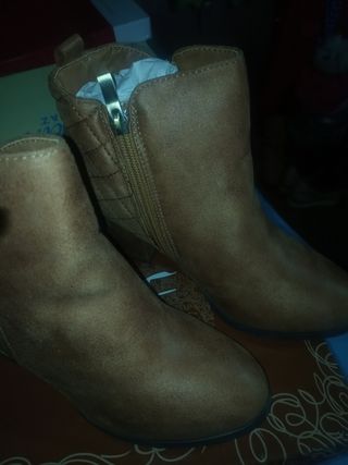 Botines nuevos talla 38